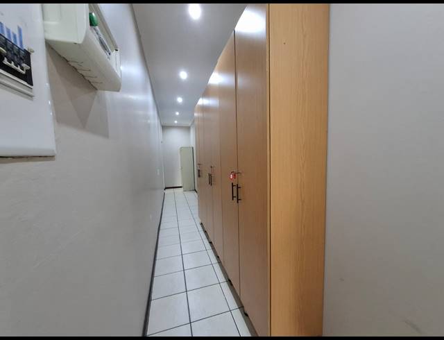 248M² OFFICE FOR SALE IN VANDERBIJLPARK CE 6